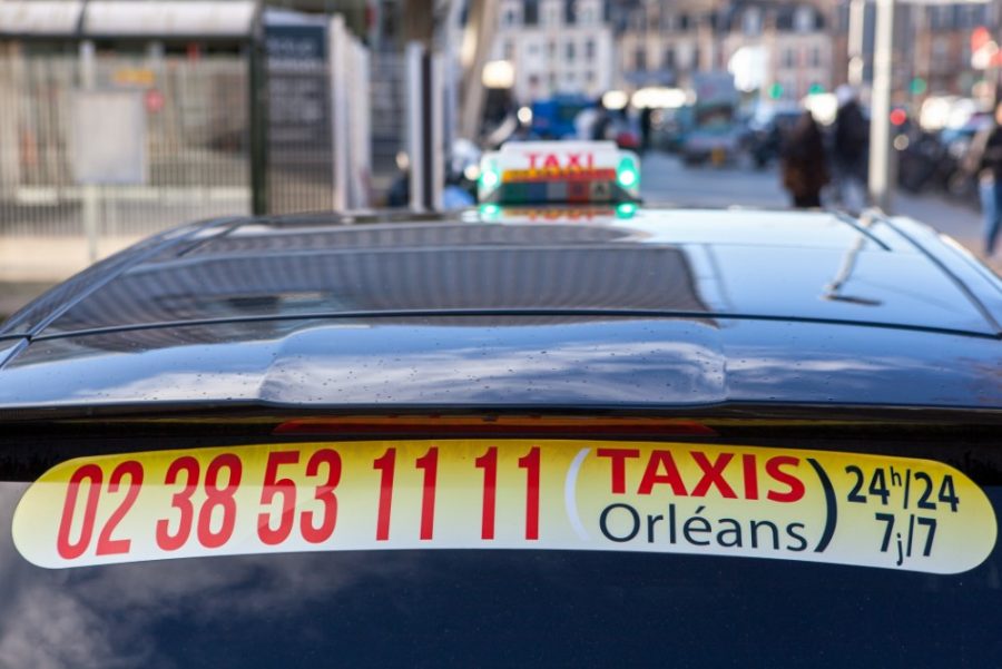 22- Nos taxis disponible 24h/24 et 7j/7